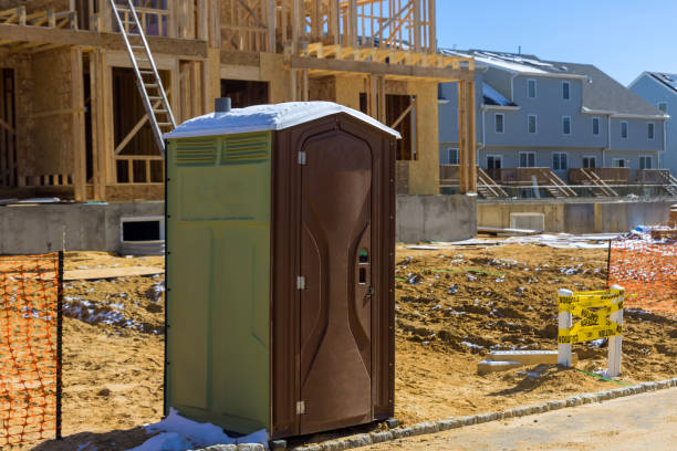 Best Portable restroom trailer rental  in Potomac Park, CA